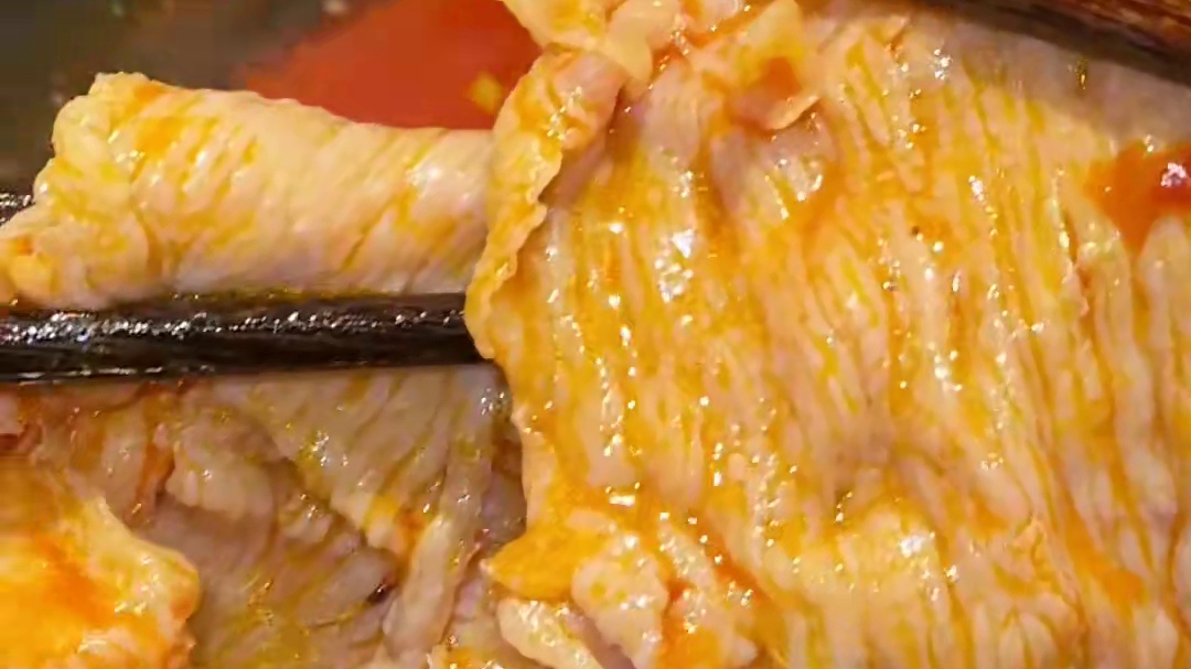 吃个火锅跟在菜市场自己拿菜一样，清江西路这家火锅店有点意思