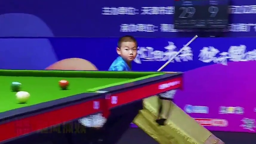 小孩儿哥一开口大家就笑哈哈