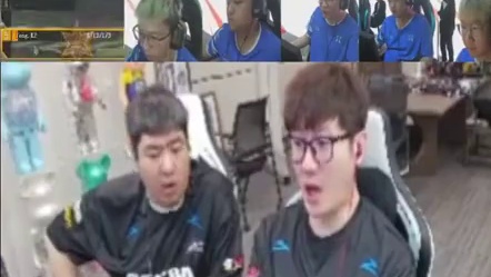 各大职业选手门看，Tong一滴血1v3拿下逆天关键性残局！年鹏当场气晕。全员直接就看傻了。