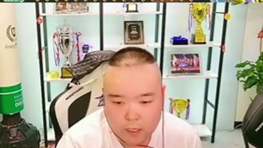 常旭谈二台李鑫回家了以后自己播，工作态度没达到预期 CF胜利广场百分大战