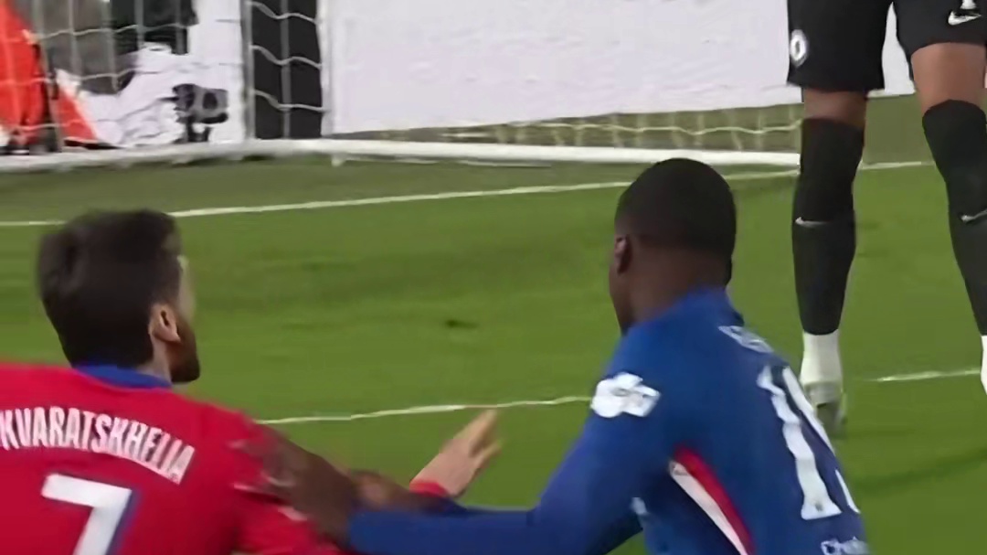 这个场面真的太抽象了吧