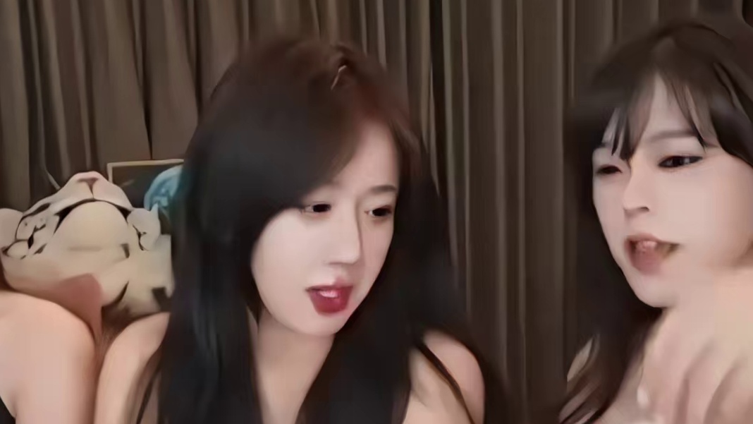 沫子纸巾擦完隐私部位，还要送给兄弟们