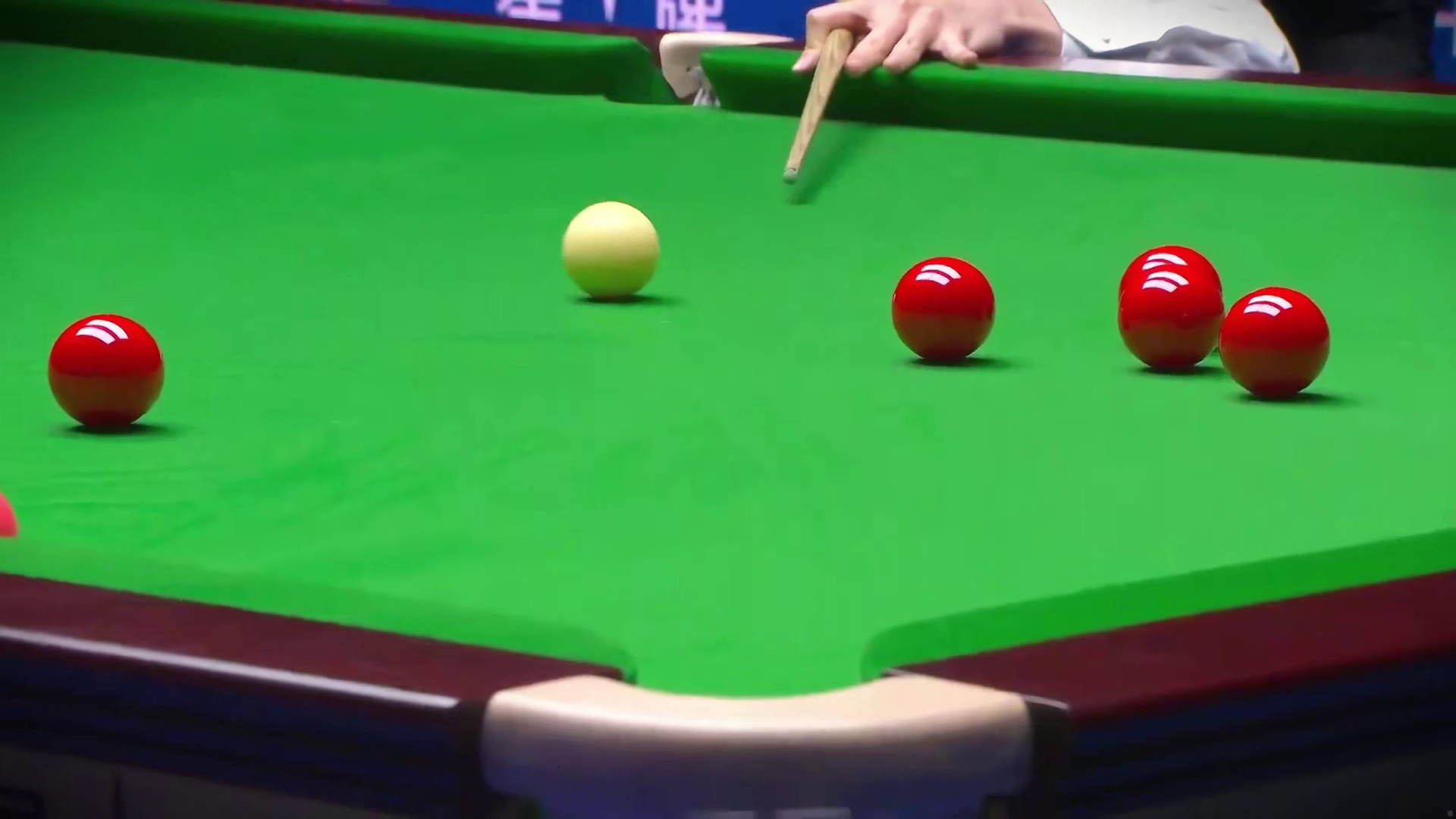 最新比赛：吴宜泽炸裂翻袋 极限纠错，火箭在台下看的一脸欣慰