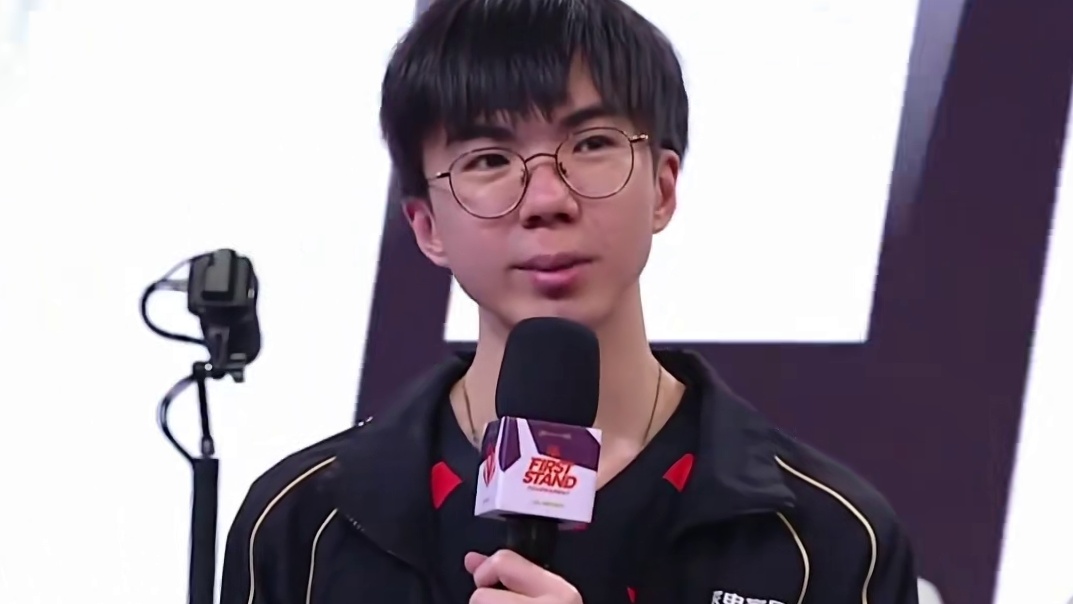 3月22日约2点BLG与JDG将开启今年的第五次交手 胜者将挺进全球先锋赛决赛，敬请期待！