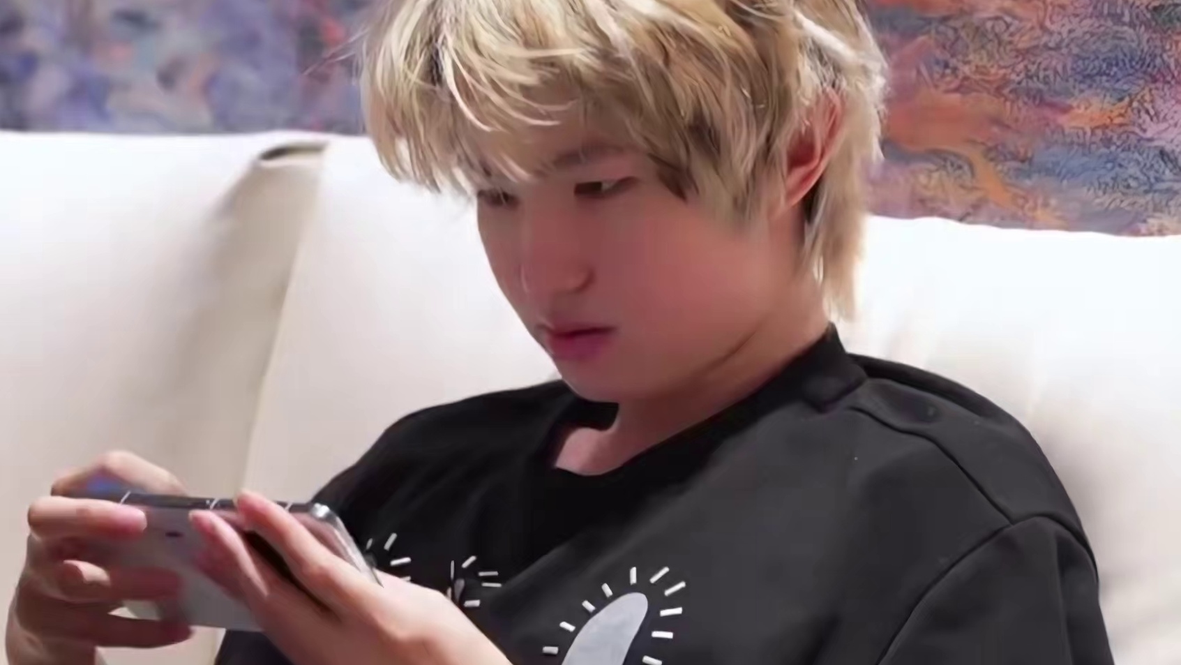 成都AG超玩会2:3不敌重庆狼队！在S组吞下一波三连败