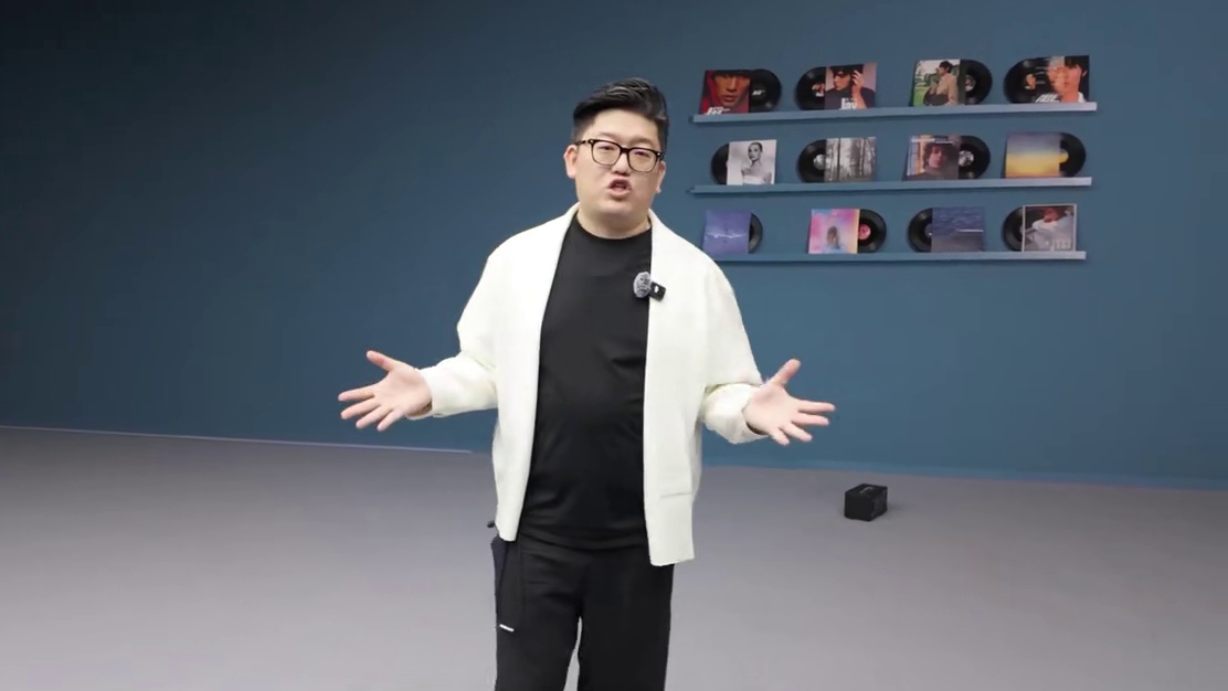 年轻人的“满血”SUV？问界M6静态体验 新锐颜值与宽适空间，搭载华为智舱与途灵底盘，兼具潮趣拓展与