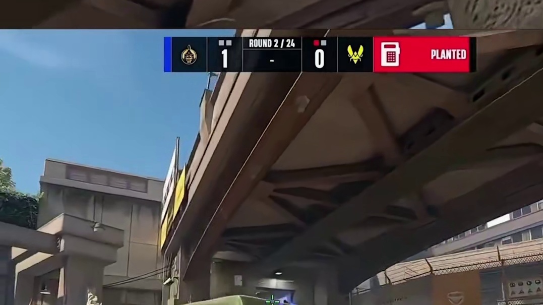 小蜜蜂无甲沙鹰翻盘