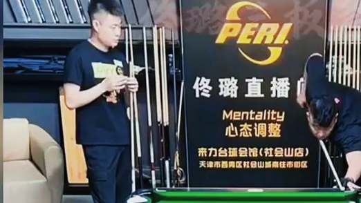 佟璐展示极限三板斧，秀的张堃鹏直接怀疑人生