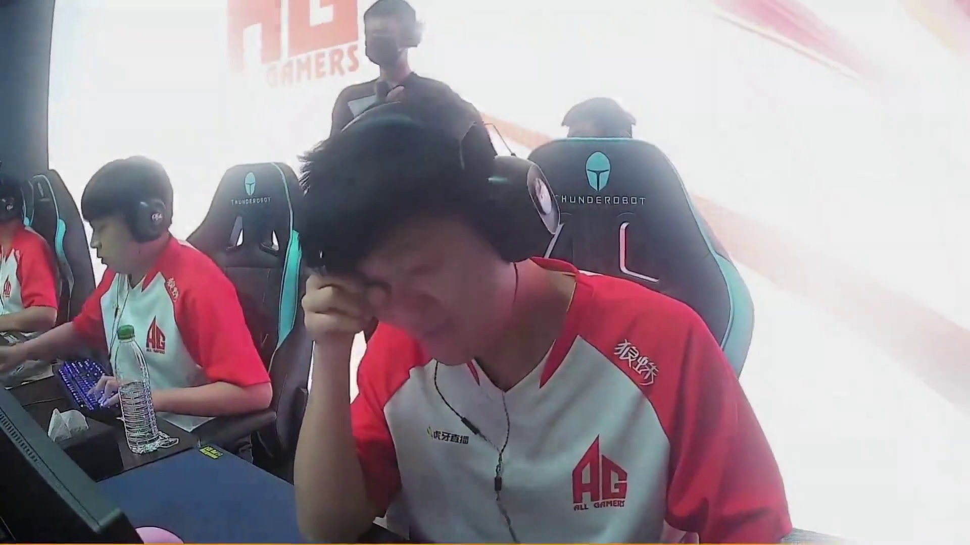 把枪稳住 宠儿 背身什么的本来就很难