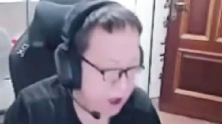 上帝宠儿天之骄子，1V3光速拿下三杀，绝迹以为要输， 就去厕所给AG加油了