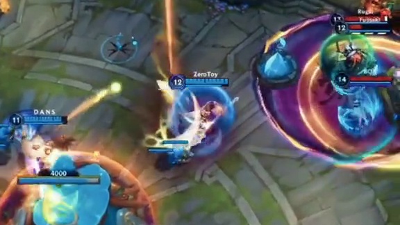 谁都别逃，尝尝我的喵喵拳！