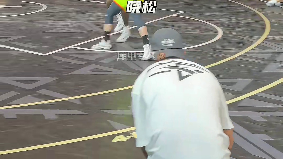 成都要疯总决赛现场，晓松单挑鲁尼背打命中，看克莱的反应，到底谁才是真正的队友