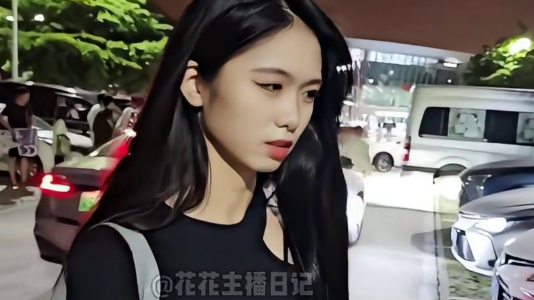 集梦会长怒踹拉法，只为给小弟撑场面