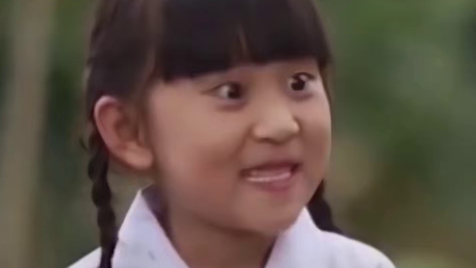 红狗终于带上狄瑞吉光剑了，别误会是武器装扮，这外观也还行！ #