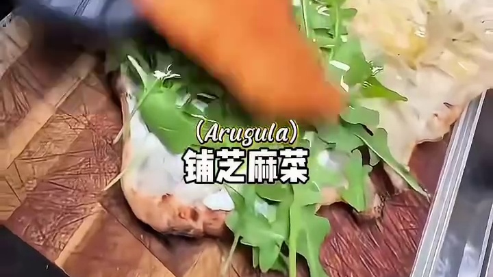 这份肉排意式三明治，谁能吃完一整个？