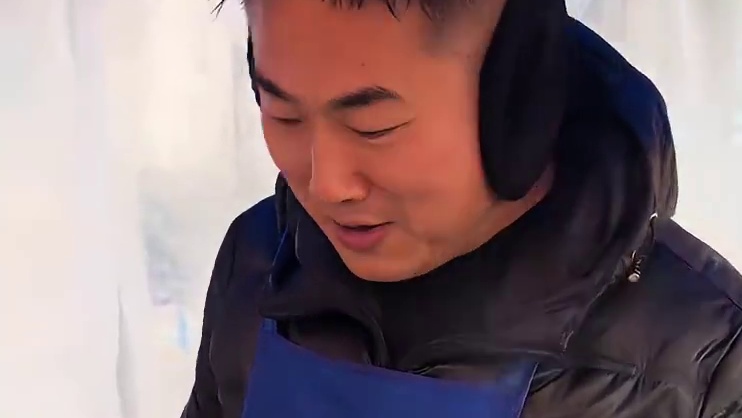 东北肘子饭 十二块钱一份你们感觉值不值