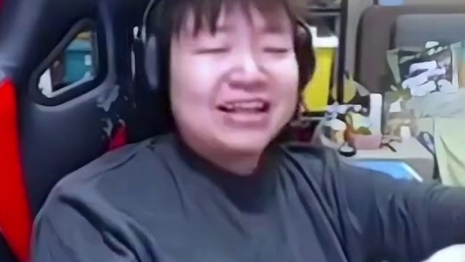 EVEN说AG打了一整个赛季，被一场没上的潇潇整不会了，研究半天77结果季后赛上潇潇