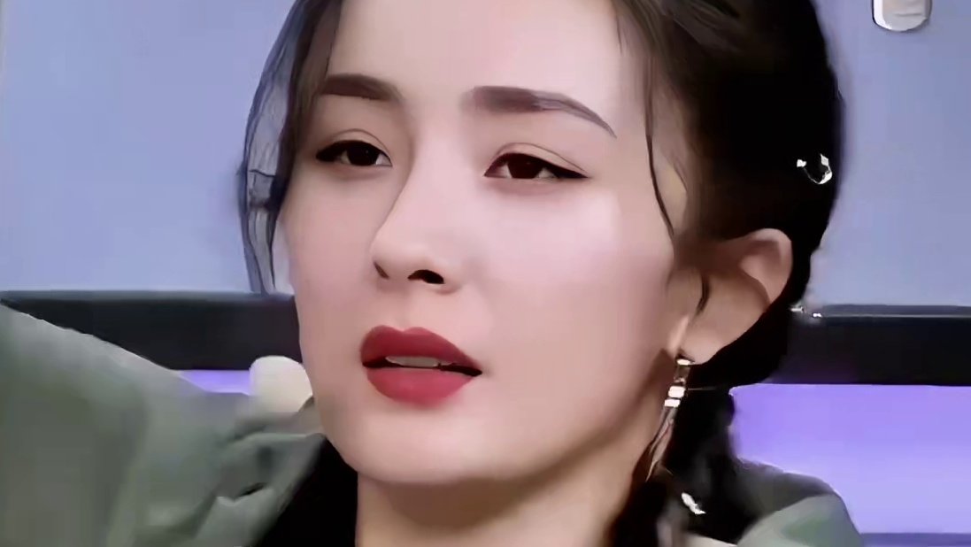 被说“头很大”，雷佳音当场懵圈：说我呢？结果全场笑疯