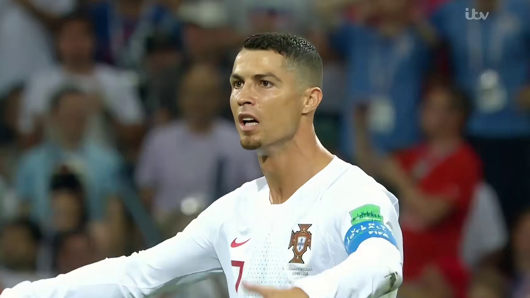 到底什么原因！ 未能出现在世界杯官方42队直通宣传海报中，引发争议