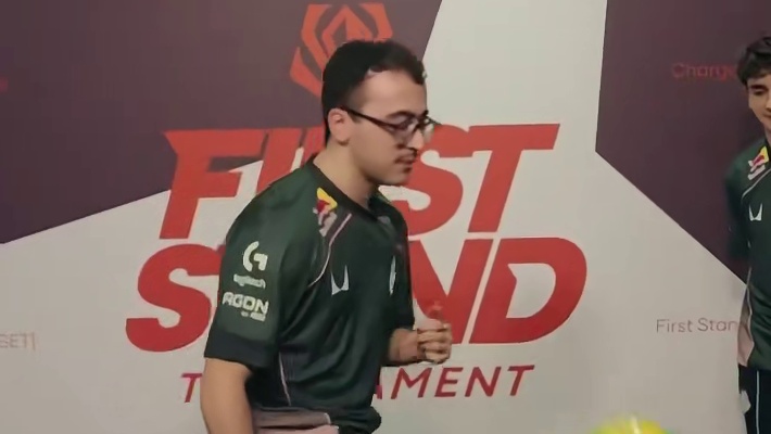 30秒颠球挑战，Viper vs SkewMond！ #