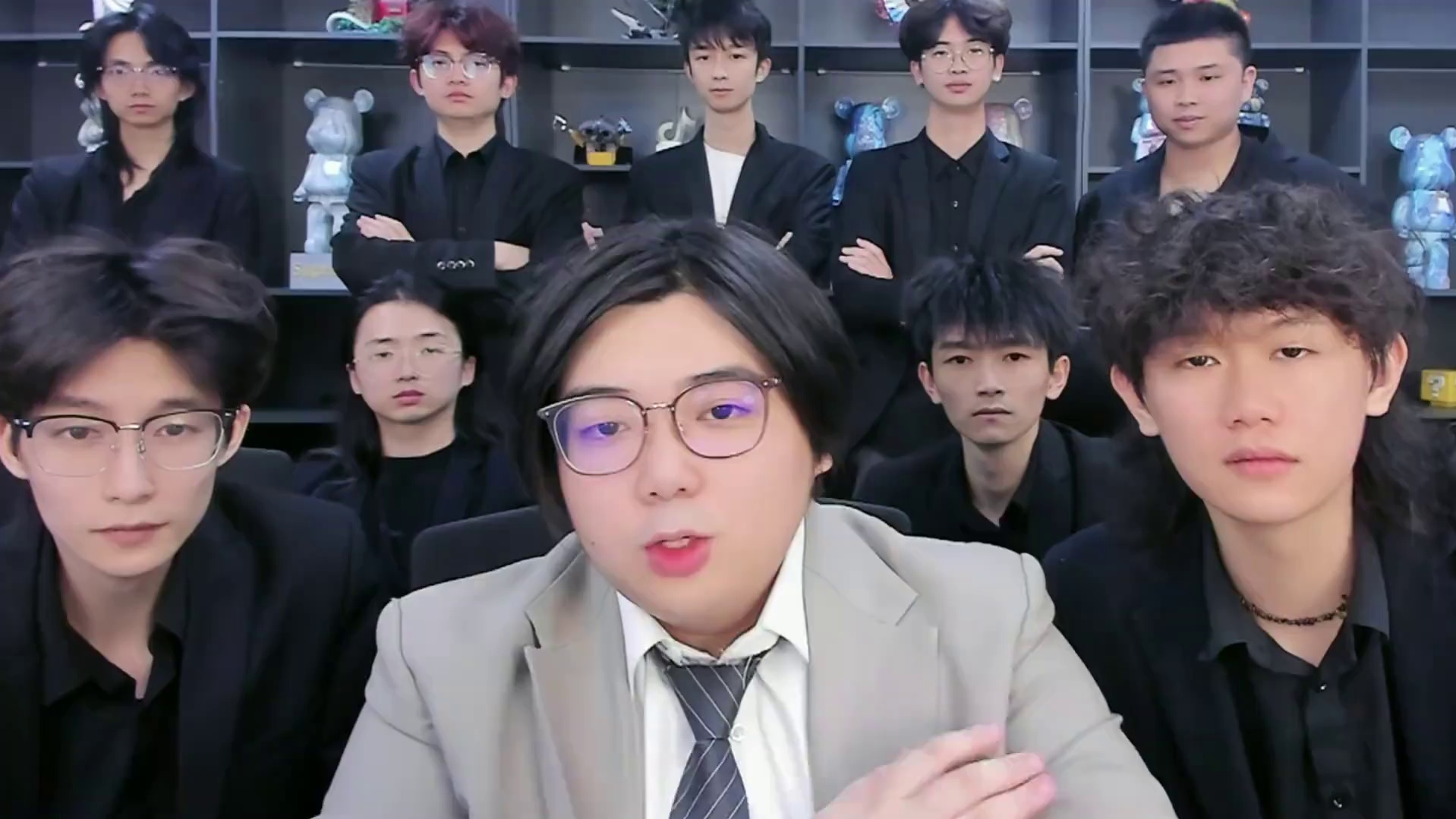 今晚九点！s16队长选拔八排赛！我们不见不散！