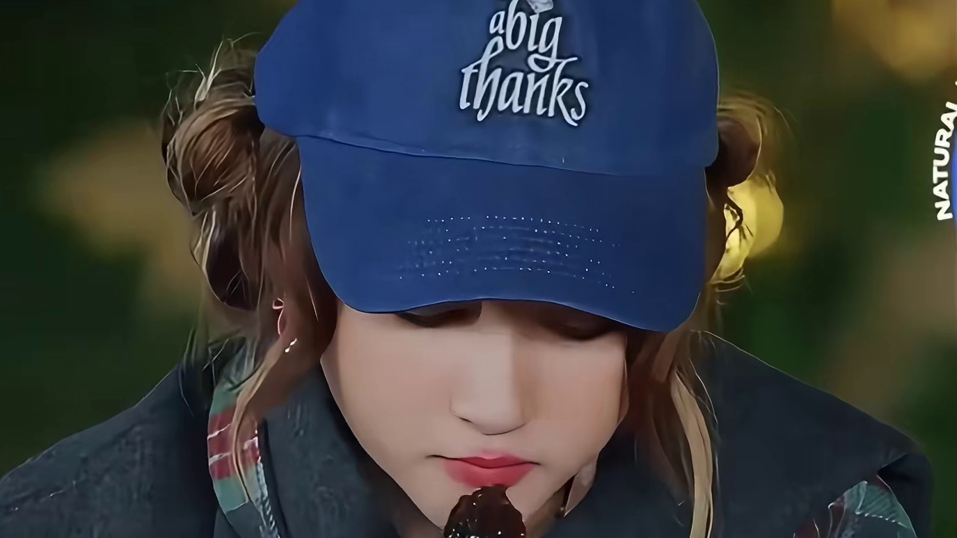 “宋亚轩用四个字 ，让关晓彤紧急撤回……”