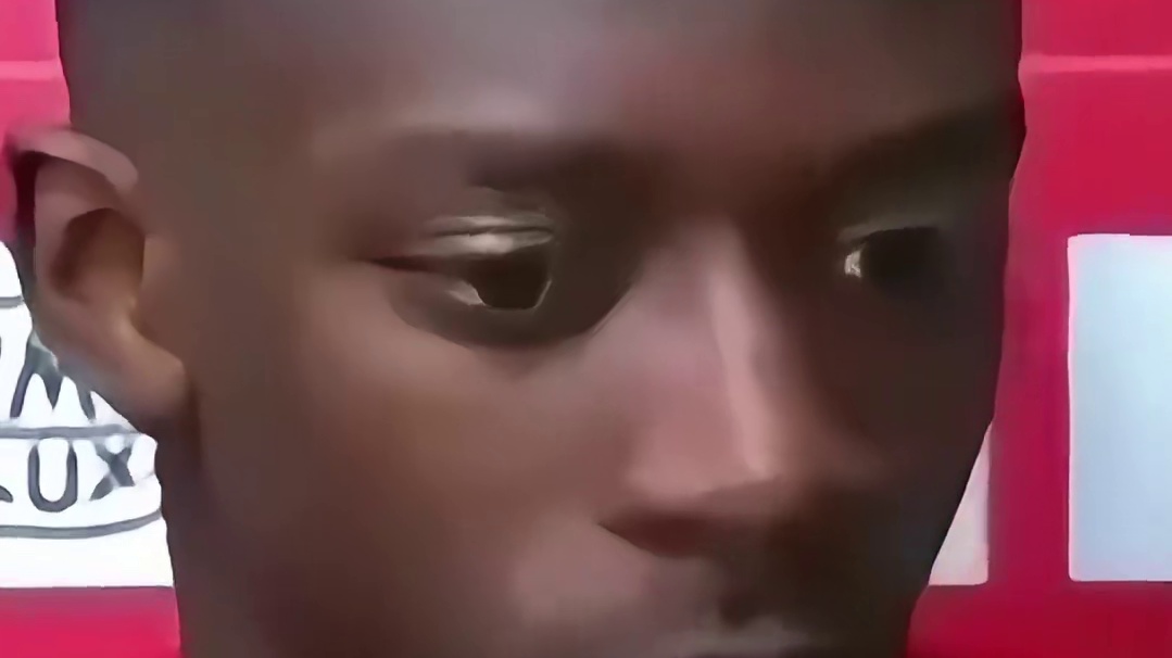 足球