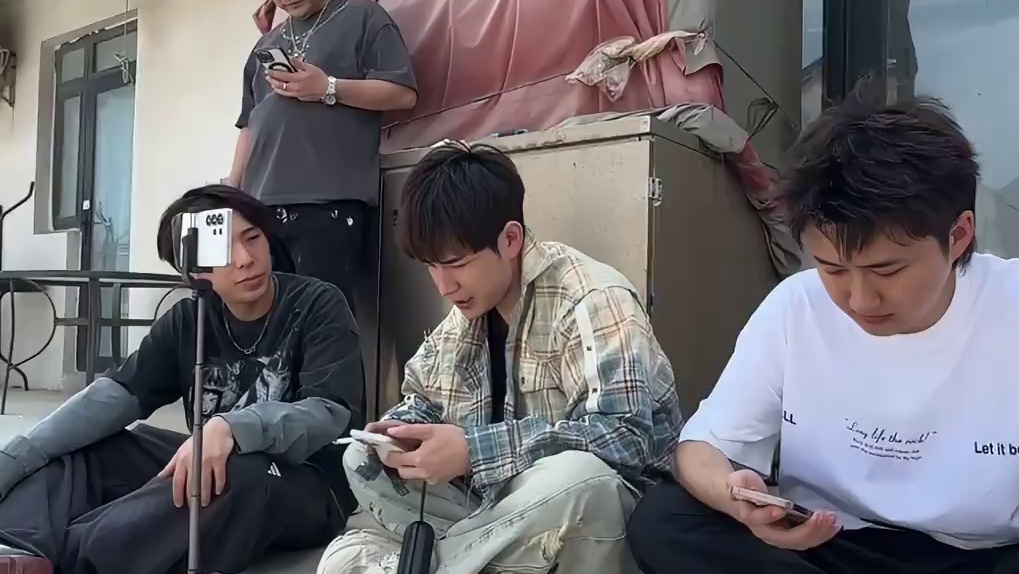我们无法判断某个瞬间的价值，直到它成为回忆