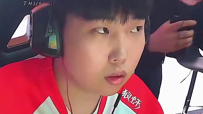 各大职业主播们看，白鲨经典不搜点，122藏点三杀，全员看傻眼