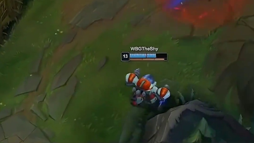 就这个距离把控疯狂扭头是真厉害