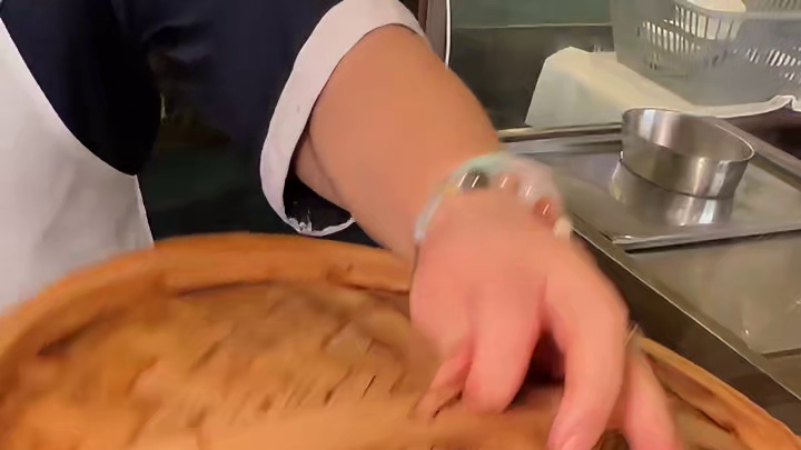 告诉你香港本地人爱去的老字号美食到底有多好吃好拍！