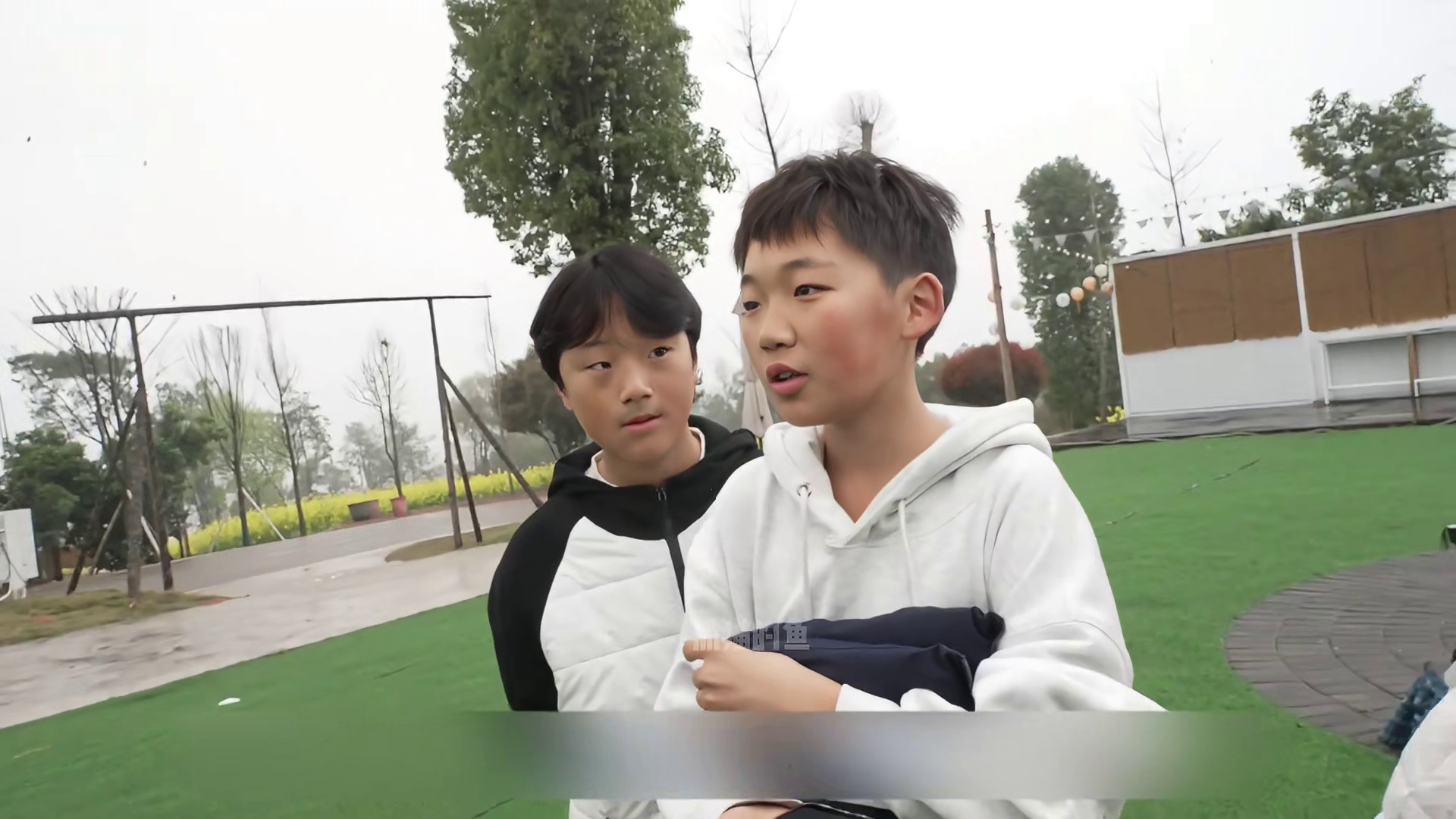 美国小伙在湖南被本地大爷贴脸输出。