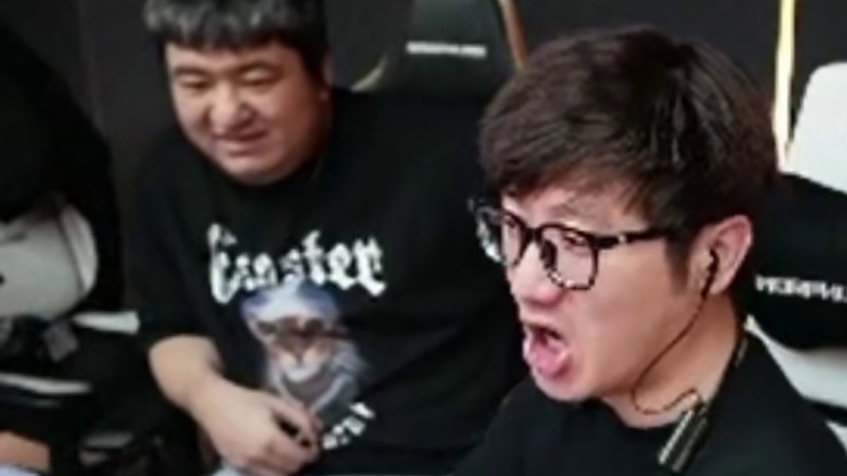 老白宋皇看胜决赛后数据图，惊叹ice击杀数和输出均为全场最高，甚至KD比只比Doo低一点