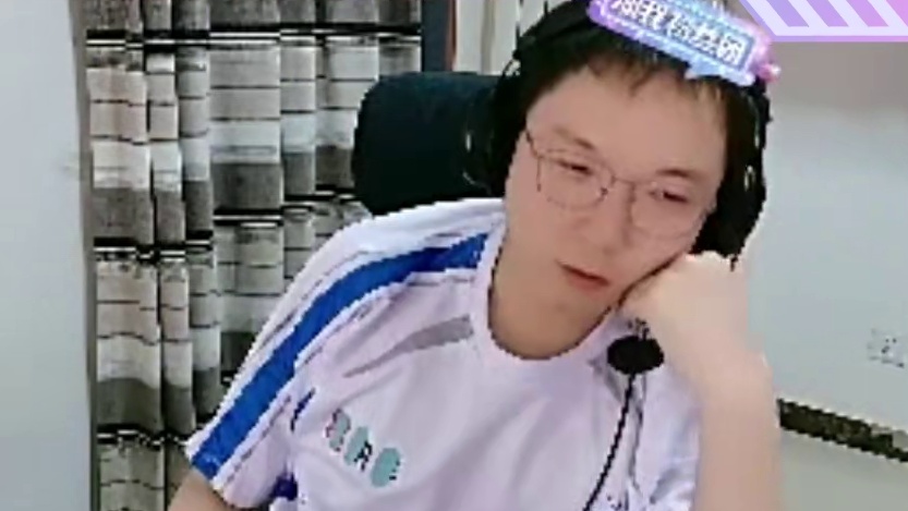 白鲨挺进败者组决赛会师AG 米哥坦言知道EP会输，因为季后赛开始EP状态没好过。#白鲨晋级败决 #C