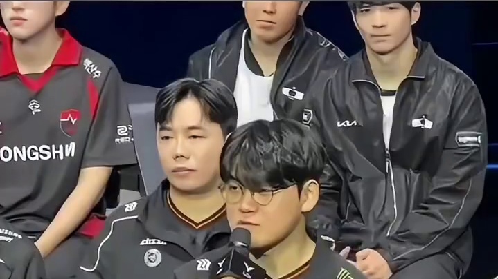 你也要全胜晋级Msi？刚刚Bin发言依旧是熟悉的味道：没啥胜负手，正常打就能赢JDG，我们要全胜晋级