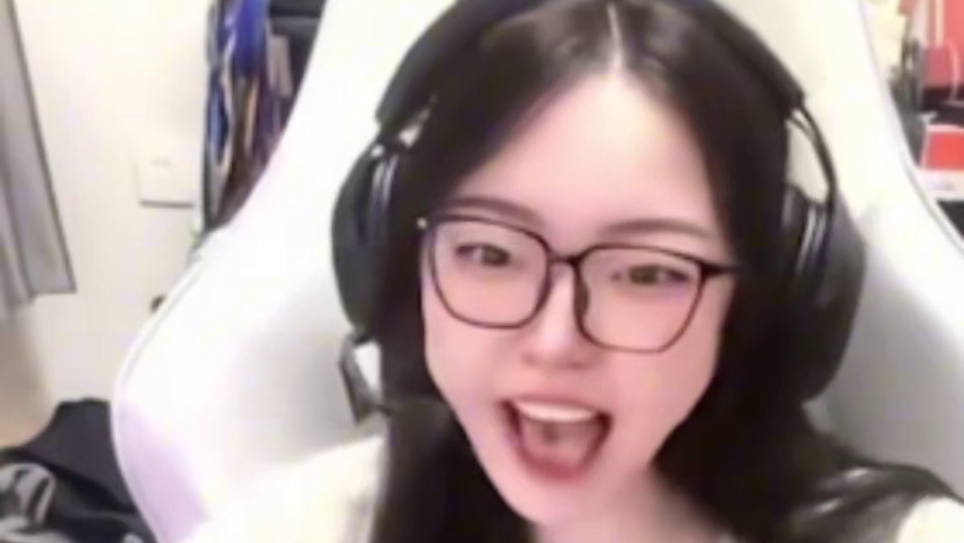 欧欧女友小袋赛后落泪，欧欧背负的压力很大，输KZ后看录像到凌晨！#AG击败白鲨挺进春决