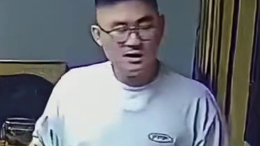 很有争议的开球一幕