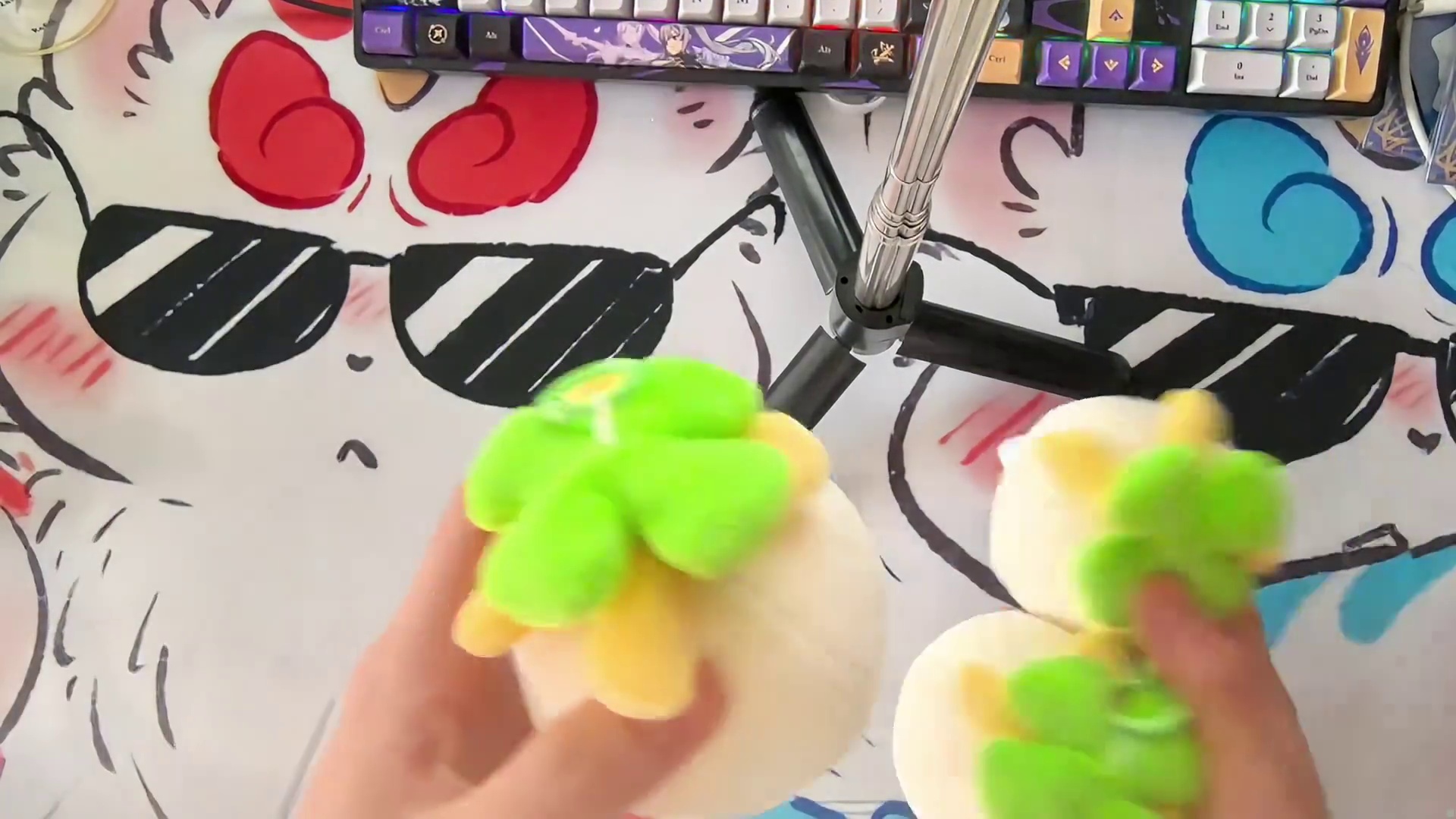 来开箱下最近洛克王国世界的俩款上新周边