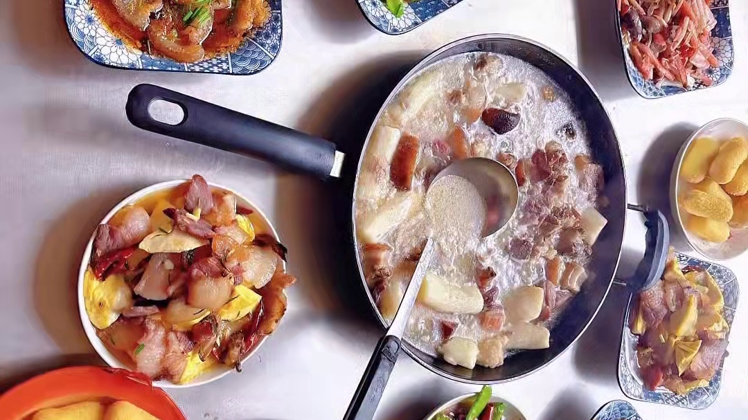 说吧，有个会做各种美食的老婆，你几点回家？