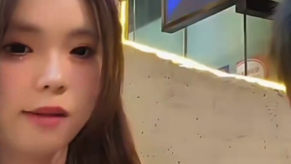 AG王者职业选手七年和解说车车直播吃饭，要官宣了吗
