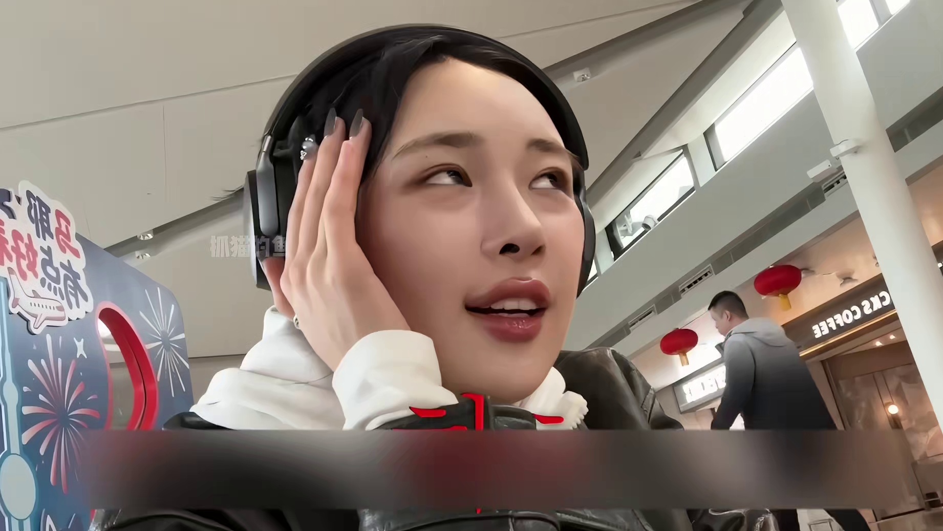 韩国妹子到上海挑战重庆火锅，结果被辣哭。