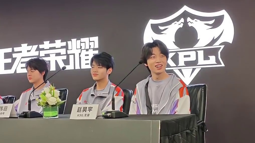 无言的回答主打个简洁 ​​​