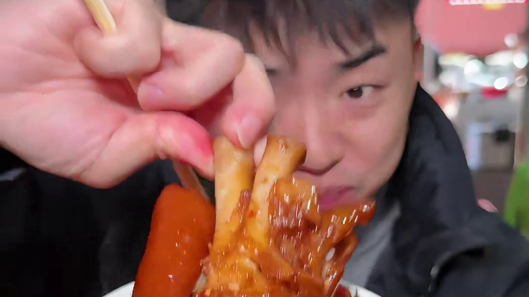 炭火砂锅炖出的隆江猪脚饭真的太惊艳了！果然是本地老饕吃遍隆江镇后的严选！