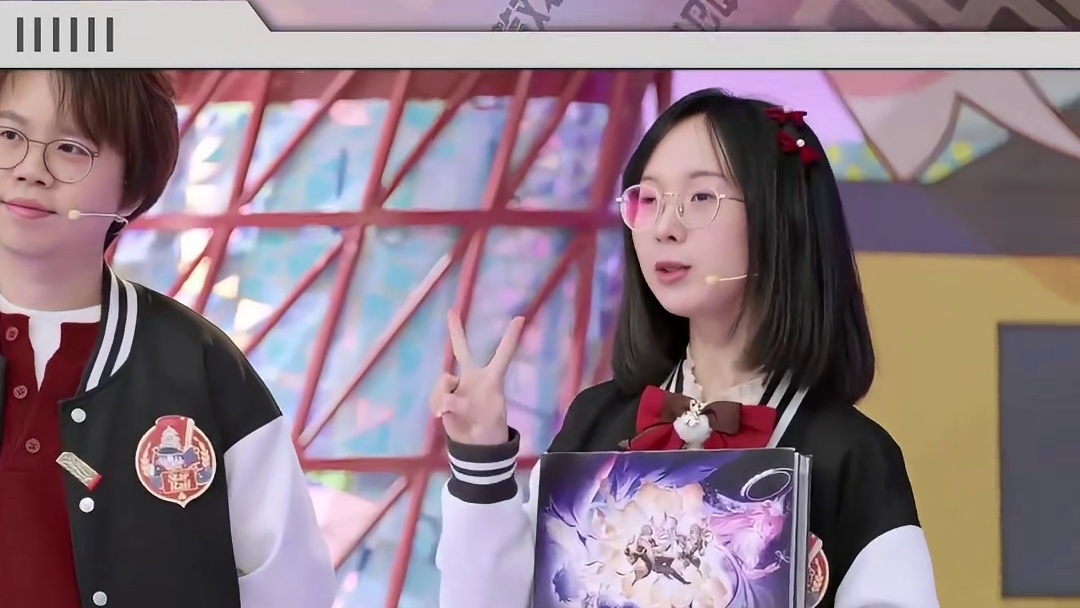 就说这群崩铁玩家最精了 平时都说不玩 一到周年庆全是全勤