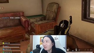 德華吃雞遇外國友人后續(xù)來了，本以外能無障礙交流，沒想到是雞同鴨講