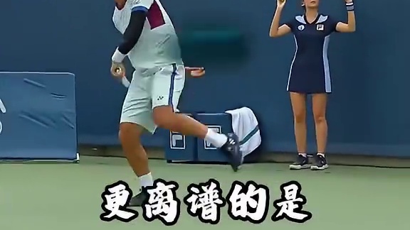 比赛中途失控乱击球，赛后举动却让人沉默