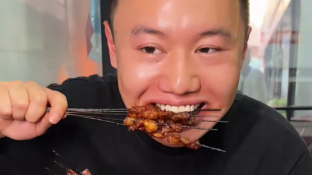 兰州街头的辣子烤肉，明火烤肉独具特色！