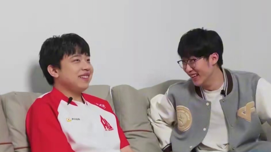 什么Doo公开嫌弃宠儿“年纪大”？ Doo：你护我小，我护你老，Doo作为AG玄冥二老退役后的顶梁柱