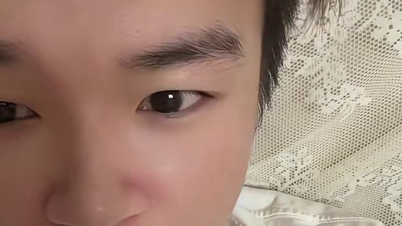 今晚10点半。不见不散。连麦睡太香了