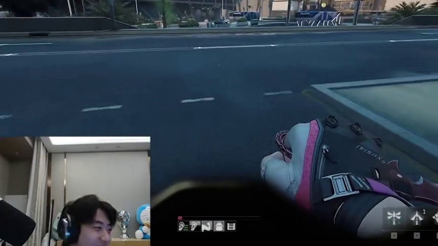 XDD被天霸女护一脚踢飞收医药费喊妈妈！爆出林树黑历史 谈笑间2000万撤离！
